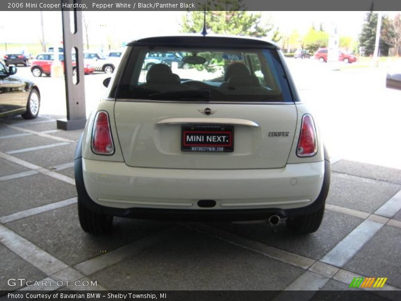 Pepper White / Black/Panther Black 2006 Mini Cooper Hardtop