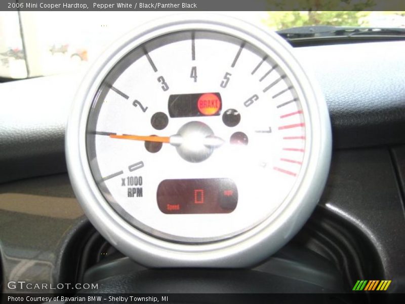 Pepper White / Black/Panther Black 2006 Mini Cooper Hardtop