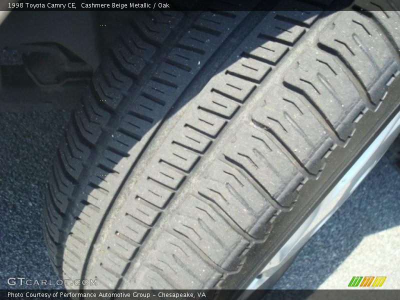 Cashmere Beige Metallic / Oak 1998 Toyota Camry CE