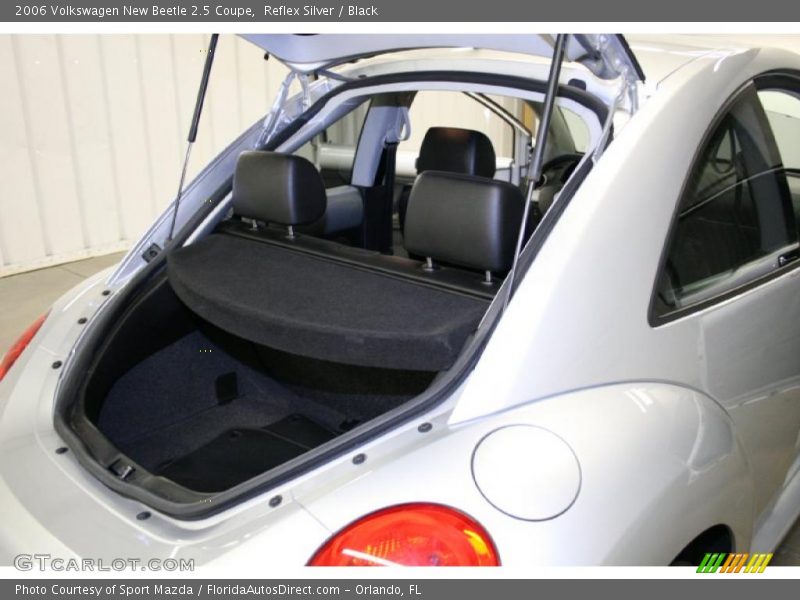 Reflex Silver / Black 2006 Volkswagen New Beetle 2.5 Coupe