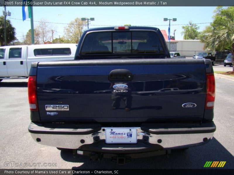 Medium Wedgewood Blue Metallic / Tan 2005 Ford F250 Super Duty Lariat FX4 Crew Cab 4x4