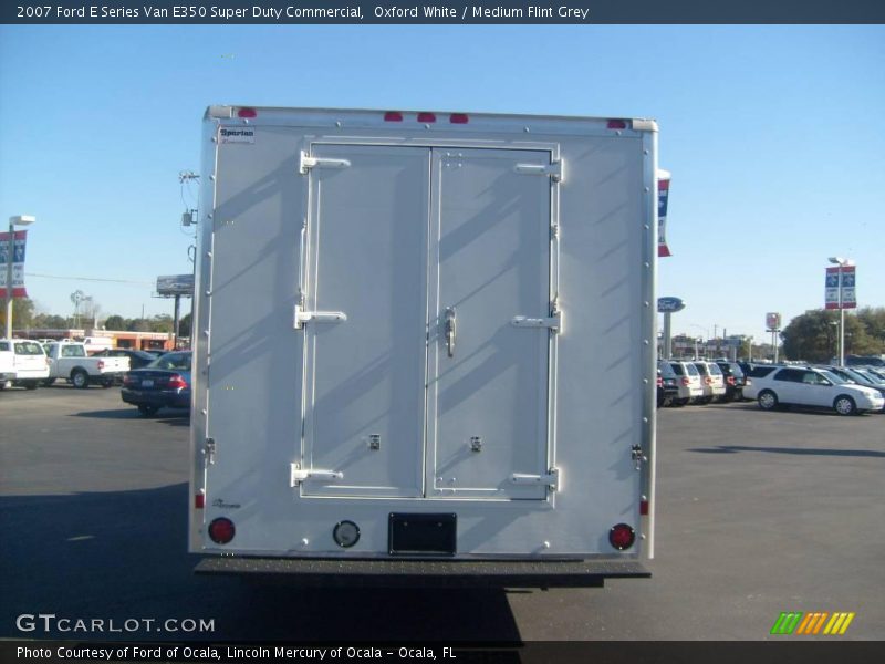 Oxford White / Medium Flint Grey 2007 Ford E Series Van E350 Super Duty Commercial