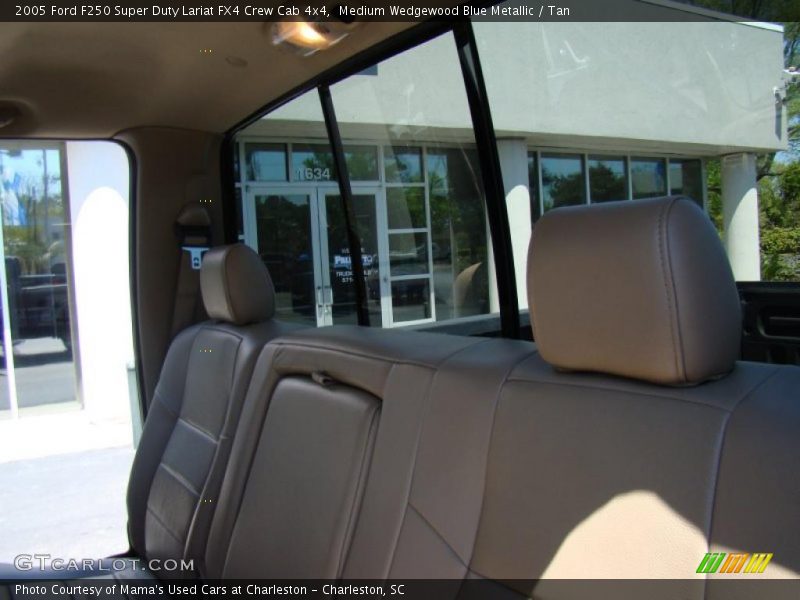 Medium Wedgewood Blue Metallic / Tan 2005 Ford F250 Super Duty Lariat FX4 Crew Cab 4x4