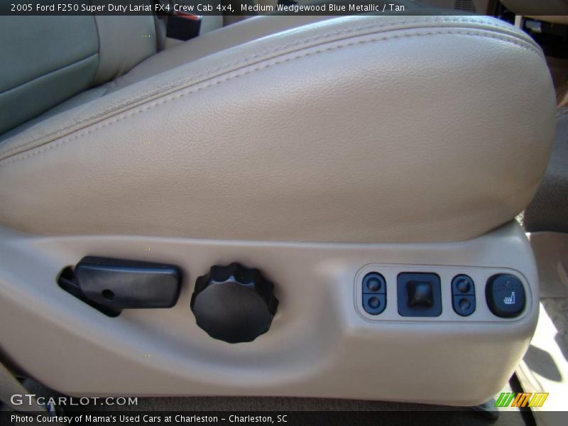 Medium Wedgewood Blue Metallic / Tan 2005 Ford F250 Super Duty Lariat FX4 Crew Cab 4x4