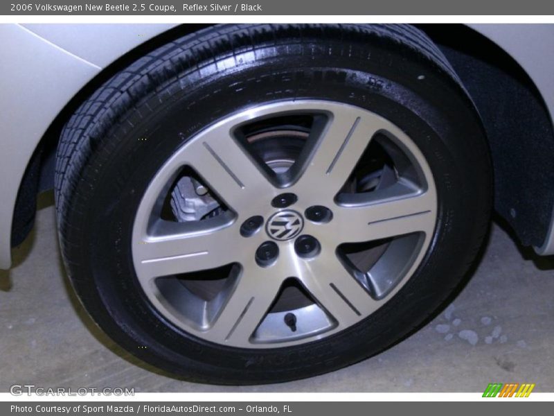 Reflex Silver / Black 2006 Volkswagen New Beetle 2.5 Coupe
