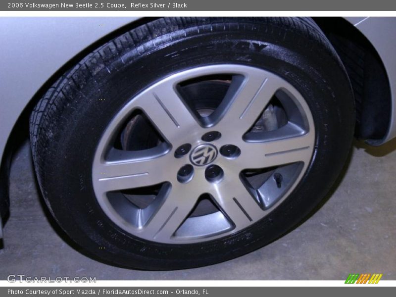 Reflex Silver / Black 2006 Volkswagen New Beetle 2.5 Coupe