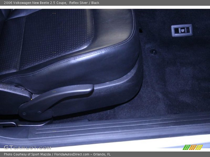 Reflex Silver / Black 2006 Volkswagen New Beetle 2.5 Coupe