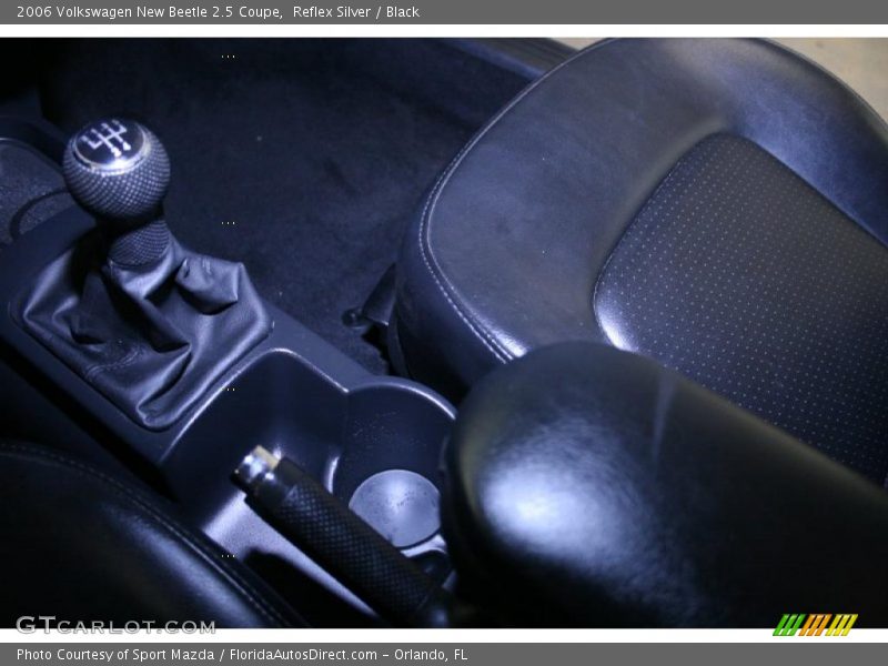 Reflex Silver / Black 2006 Volkswagen New Beetle 2.5 Coupe