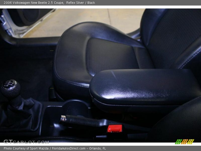 Reflex Silver / Black 2006 Volkswagen New Beetle 2.5 Coupe