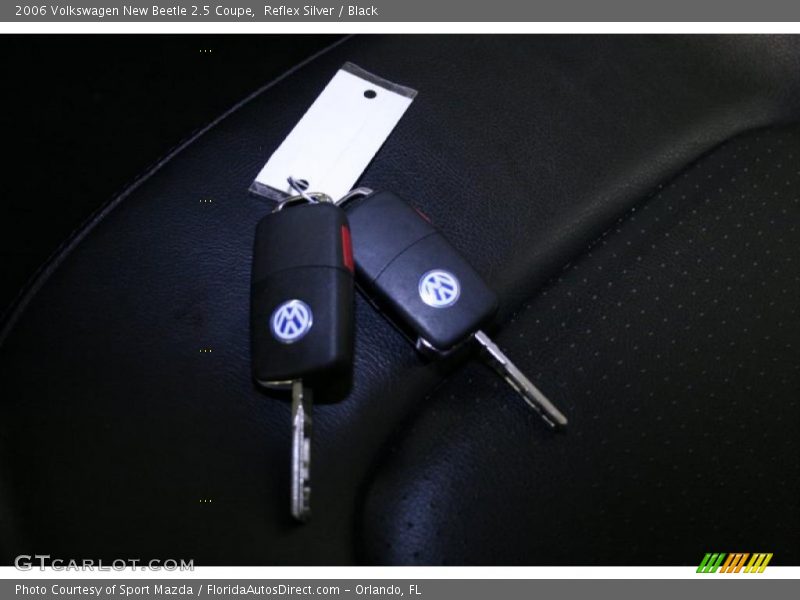 Reflex Silver / Black 2006 Volkswagen New Beetle 2.5 Coupe