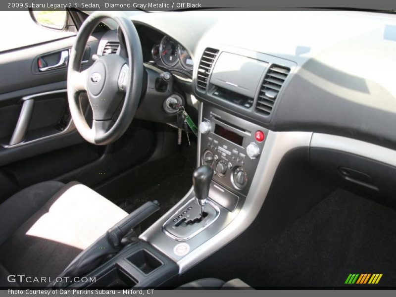 Diamond Gray Metallic / Off Black 2009 Subaru Legacy 2.5i Sedan