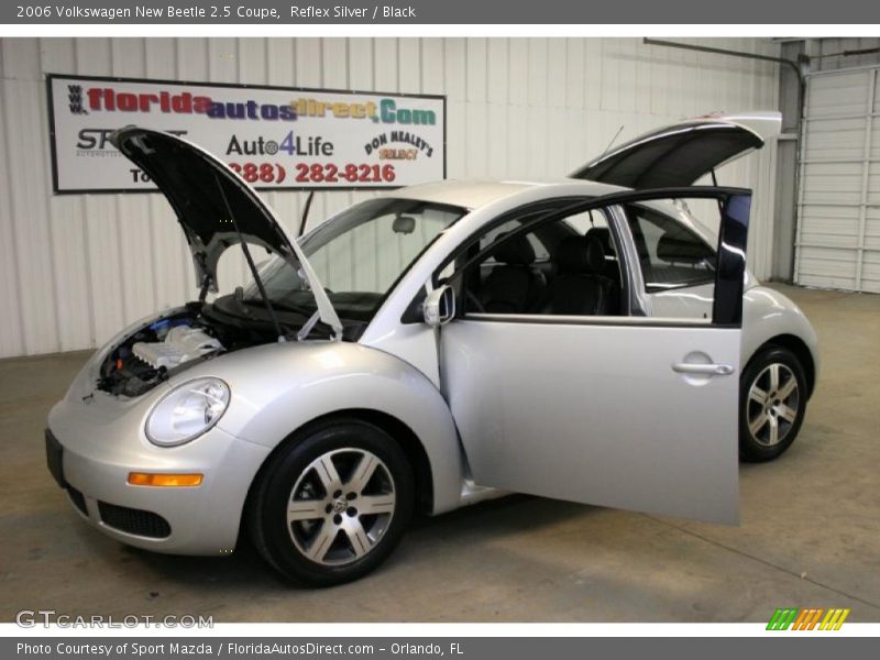 Reflex Silver / Black 2006 Volkswagen New Beetle 2.5 Coupe