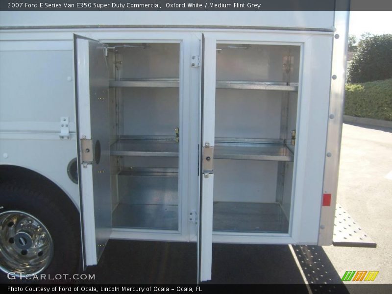 Oxford White / Medium Flint Grey 2007 Ford E Series Van E350 Super Duty Commercial