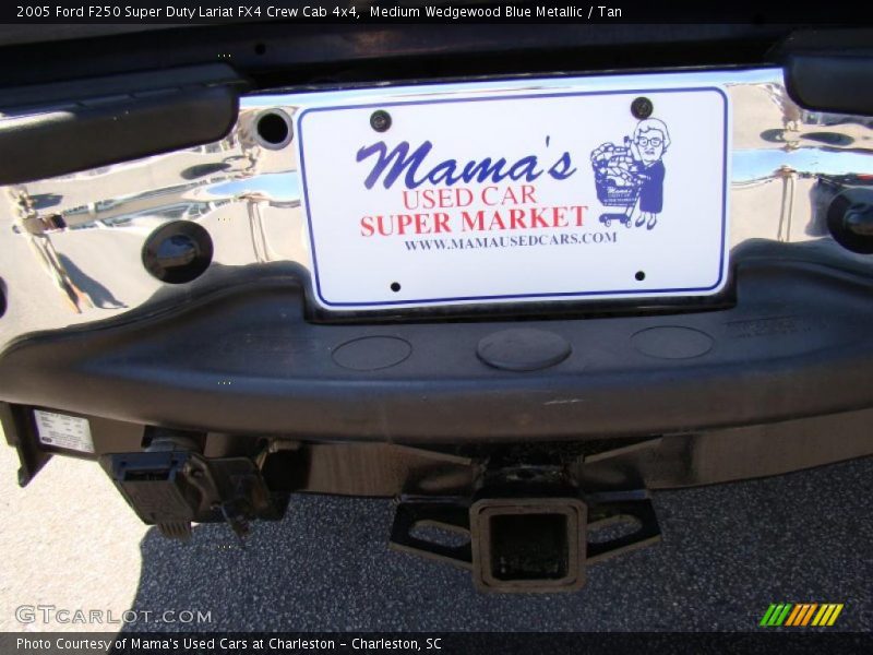 Medium Wedgewood Blue Metallic / Tan 2005 Ford F250 Super Duty Lariat FX4 Crew Cab 4x4