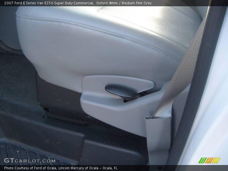 Oxford White / Medium Flint Grey 2007 Ford E Series Van E350 Super Duty Commercial