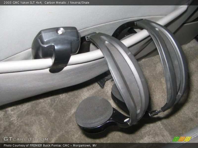 Carbon Metallic / Neutral/Shale 2003 GMC Yukon SLT 4x4