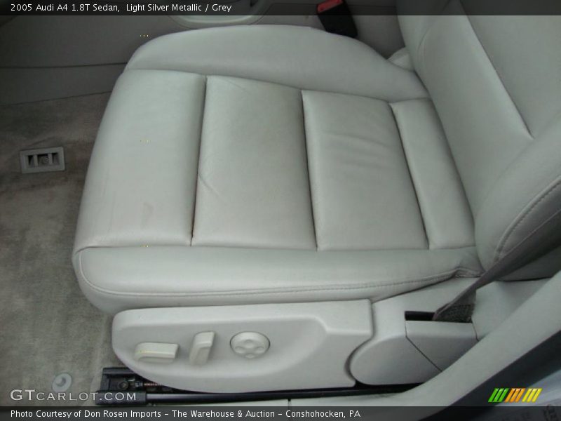 Light Silver Metallic / Grey 2005 Audi A4 1.8T Sedan