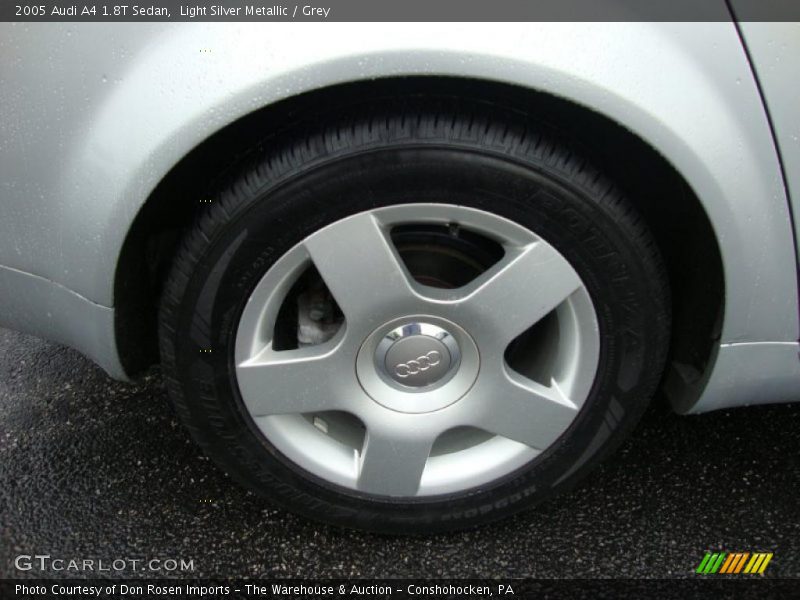 Light Silver Metallic / Grey 2005 Audi A4 1.8T Sedan