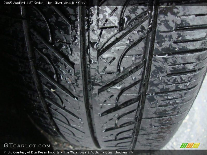 Light Silver Metallic / Grey 2005 Audi A4 1.8T Sedan