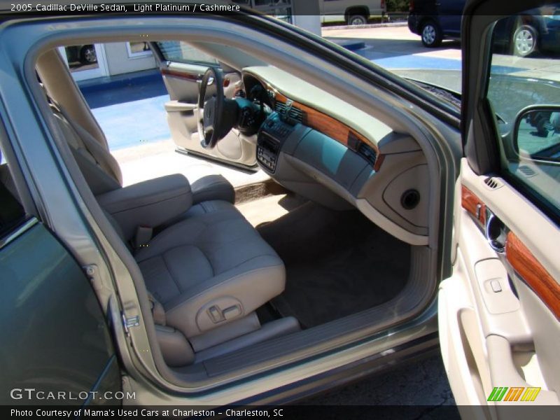 Light Platinum / Cashmere 2005 Cadillac DeVille Sedan