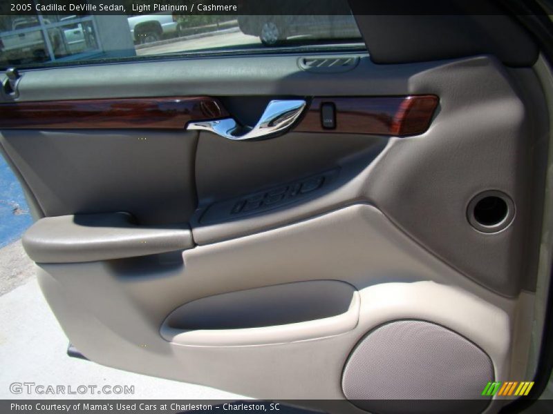 Light Platinum / Cashmere 2005 Cadillac DeVille Sedan