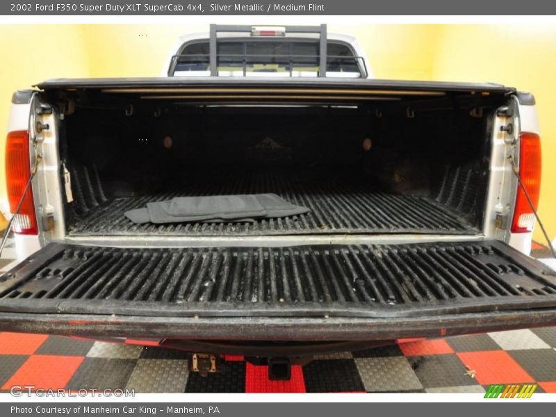 Silver Metallic / Medium Flint 2002 Ford F350 Super Duty XLT SuperCab 4x4