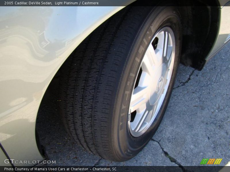 Light Platinum / Cashmere 2005 Cadillac DeVille Sedan