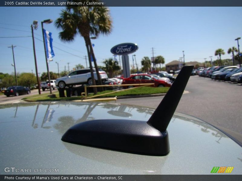 Light Platinum / Cashmere 2005 Cadillac DeVille Sedan