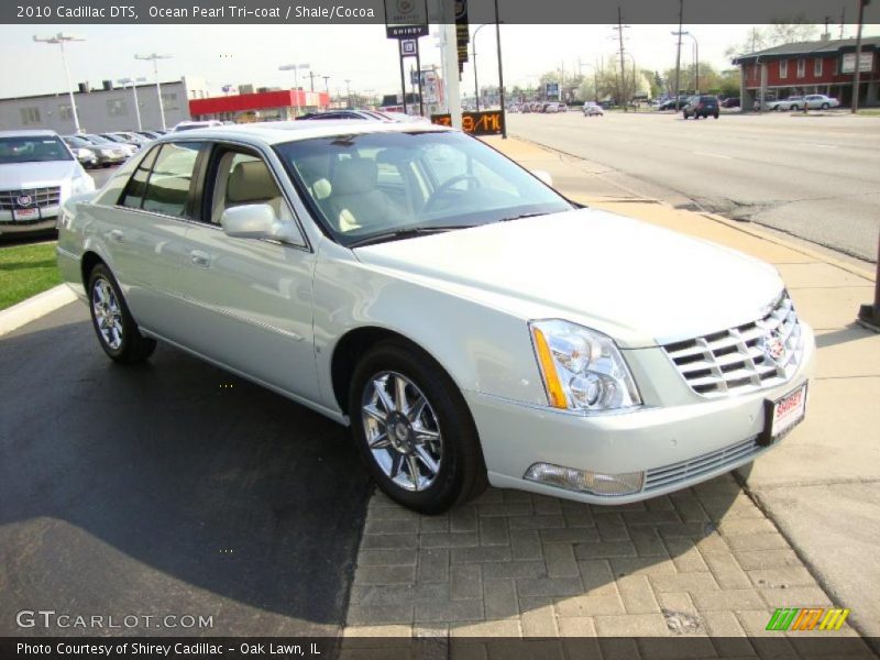 Ocean Pearl Tri-coat / Shale/Cocoa 2010 Cadillac DTS