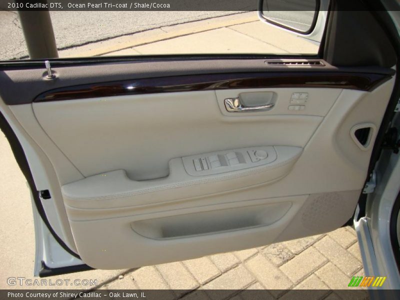 Ocean Pearl Tri-coat / Shale/Cocoa 2010 Cadillac DTS