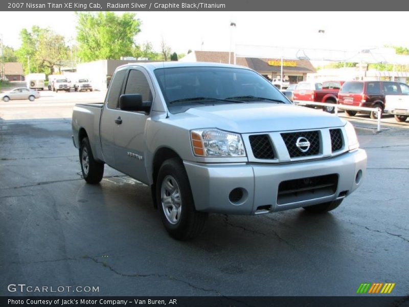 Radiant Silver / Graphite Black/Titanium 2007 Nissan Titan XE King Cab