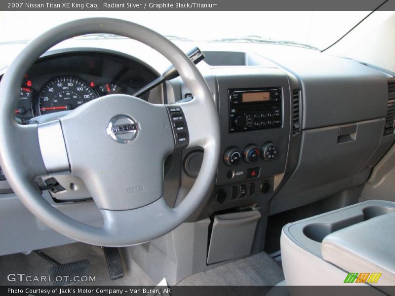 Radiant Silver / Graphite Black/Titanium 2007 Nissan Titan XE King Cab