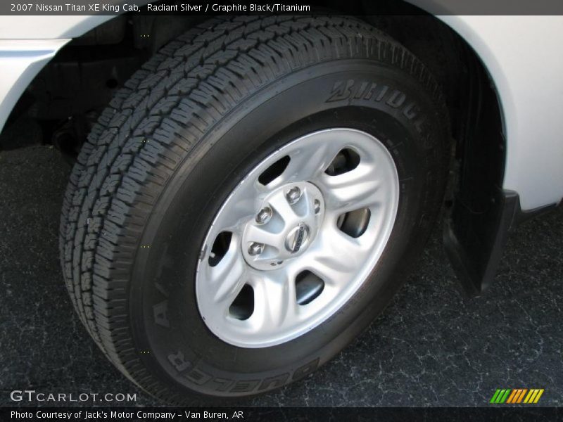 Radiant Silver / Graphite Black/Titanium 2007 Nissan Titan XE King Cab