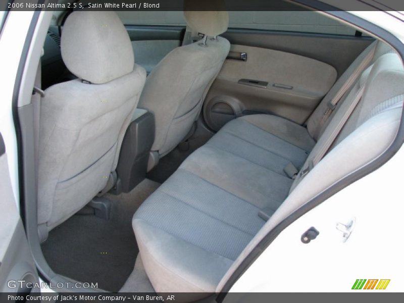 Satin White Pearl / Blond 2006 Nissan Altima 2.5 S