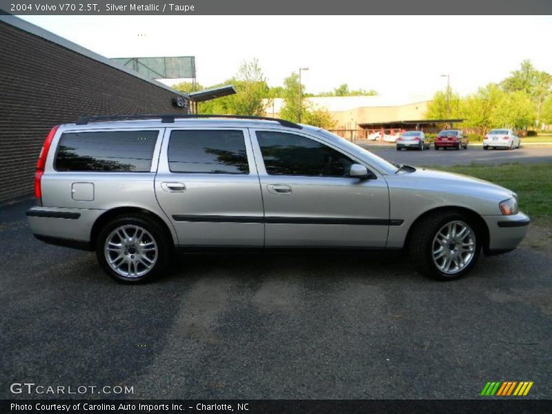 Silver Metallic / Taupe 2004 Volvo V70 2.5T