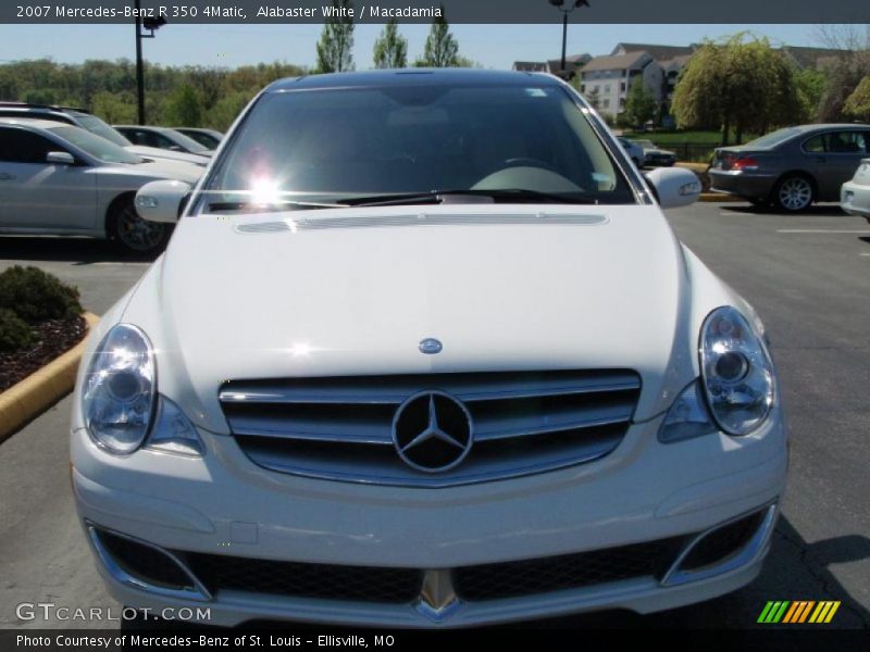 Alabaster White / Macadamia 2007 Mercedes-Benz R 350 4Matic