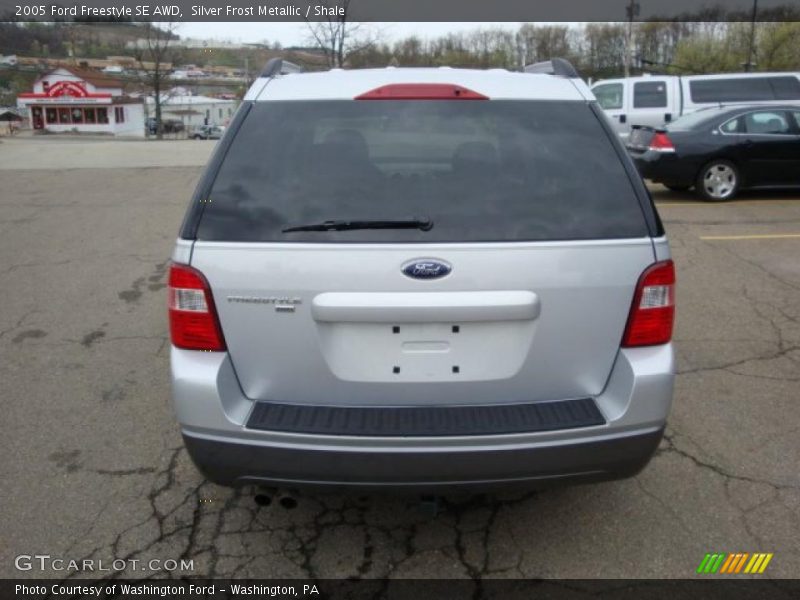 Silver Frost Metallic / Shale 2005 Ford Freestyle SE AWD