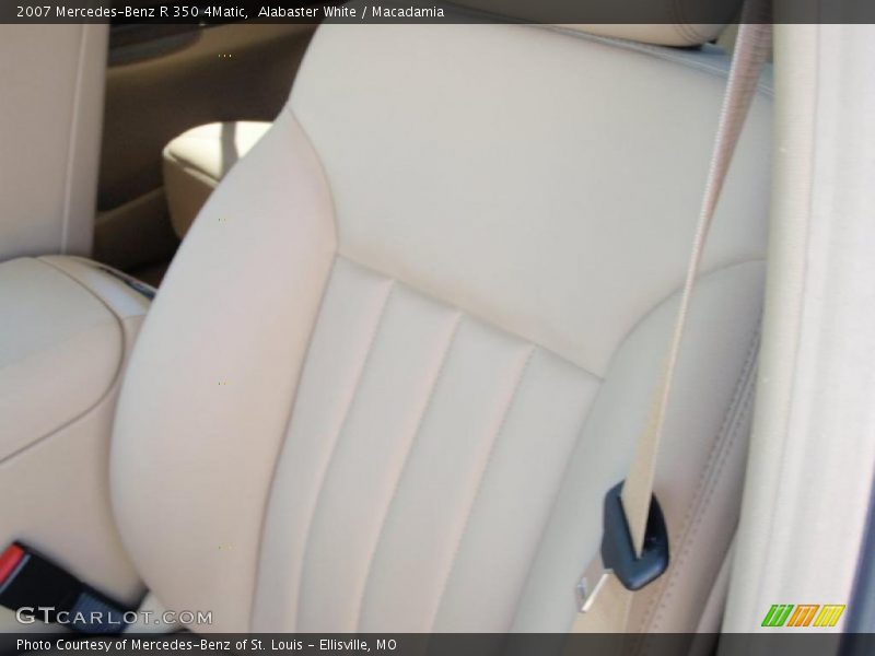 Alabaster White / Macadamia 2007 Mercedes-Benz R 350 4Matic