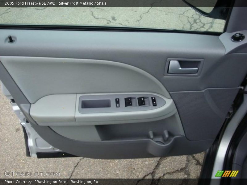 Silver Frost Metallic / Shale 2005 Ford Freestyle SE AWD