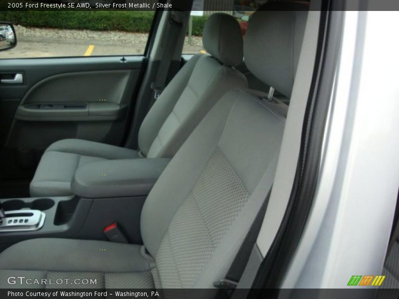 Silver Frost Metallic / Shale 2005 Ford Freestyle SE AWD