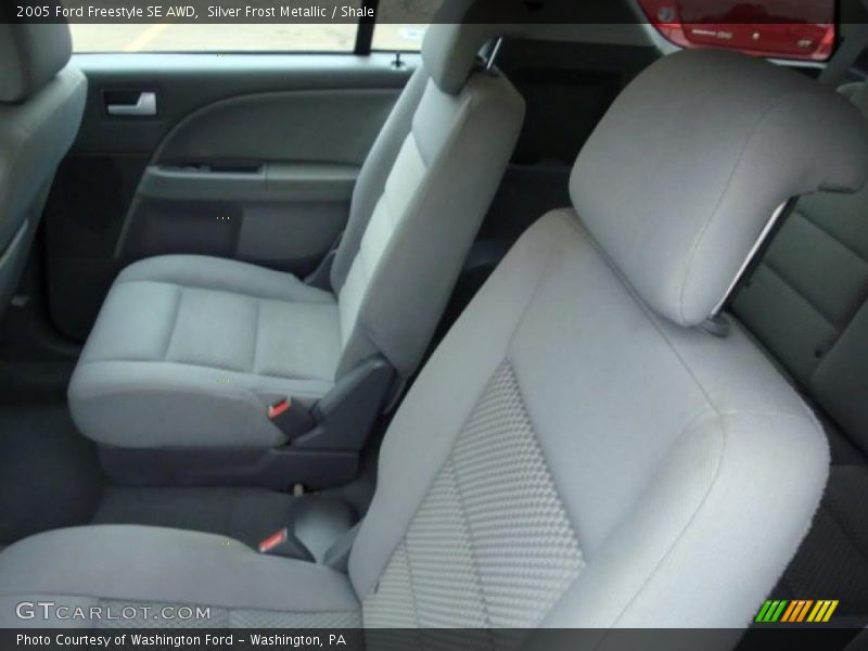 Silver Frost Metallic / Shale 2005 Ford Freestyle SE AWD