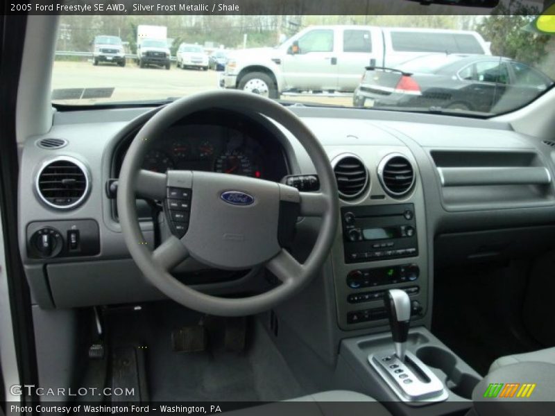 Silver Frost Metallic / Shale 2005 Ford Freestyle SE AWD