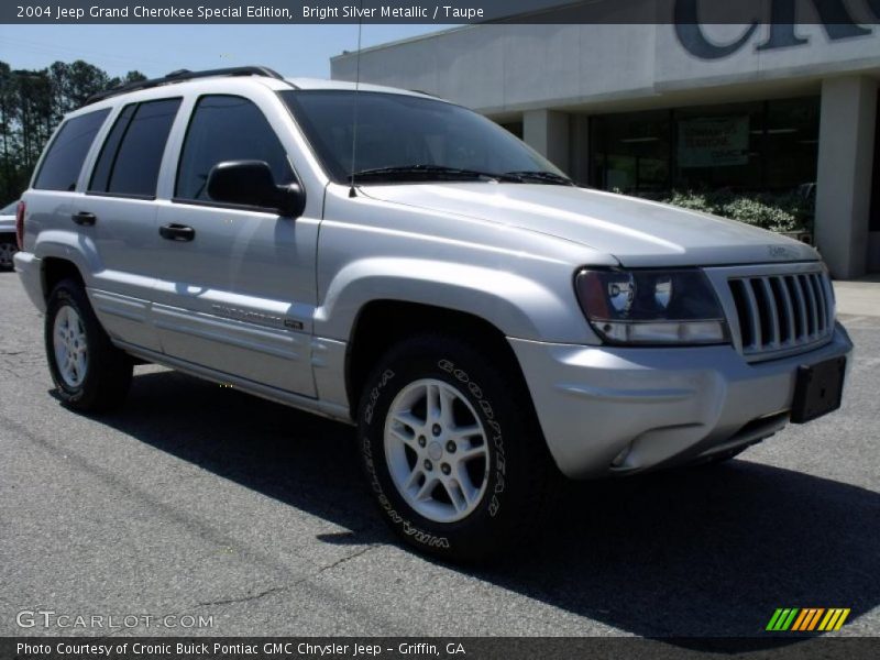 Bright Silver Metallic / Taupe 2004 Jeep Grand Cherokee Special Edition