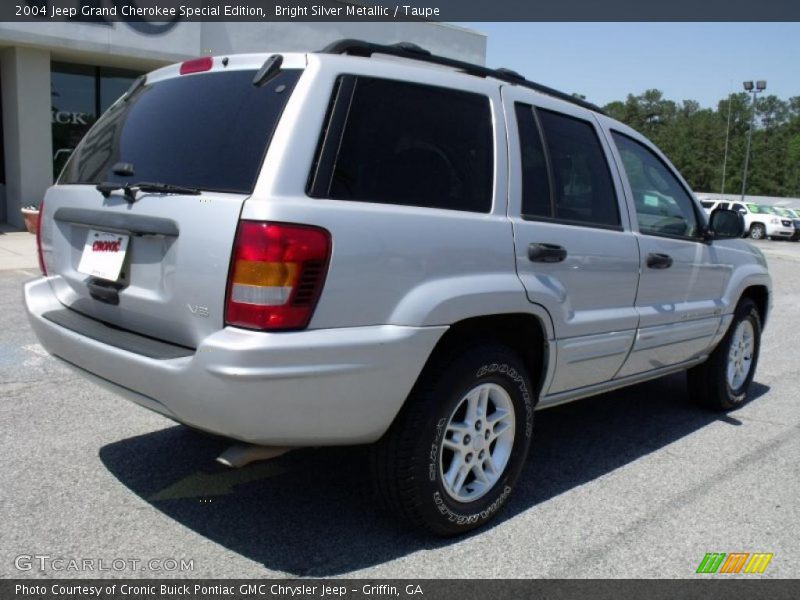 Bright Silver Metallic / Taupe 2004 Jeep Grand Cherokee Special Edition