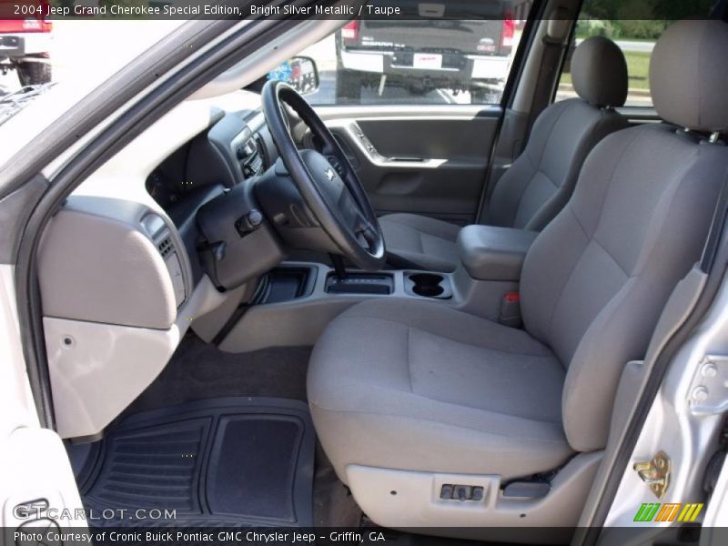 Bright Silver Metallic / Taupe 2004 Jeep Grand Cherokee Special Edition