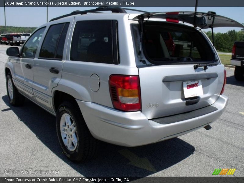 Bright Silver Metallic / Taupe 2004 Jeep Grand Cherokee Special Edition