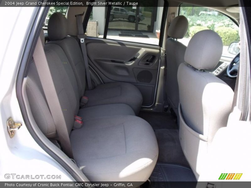 Bright Silver Metallic / Taupe 2004 Jeep Grand Cherokee Special Edition