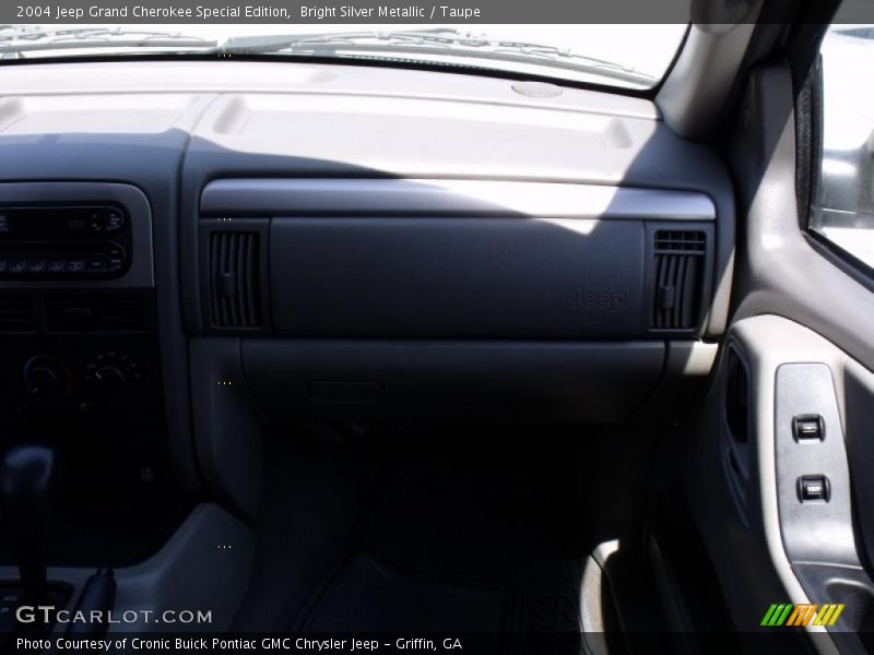 Bright Silver Metallic / Taupe 2004 Jeep Grand Cherokee Special Edition