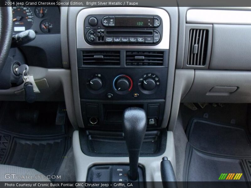 Bright Silver Metallic / Taupe 2004 Jeep Grand Cherokee Special Edition