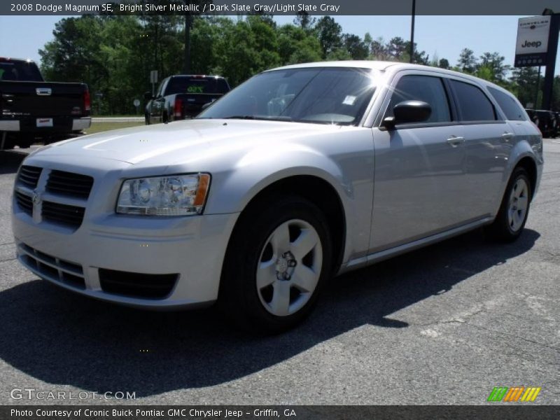 Bright Silver Metallic / Dark Slate Gray/Light Slate Gray 2008 Dodge Magnum SE